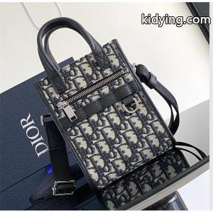 Christian dior コピー☆ディオール コピーミニバッグコピー☆2026人気dior コピー  Safari North-South 上品 2ESWS017YKY_H27Ekidying26n09jCq