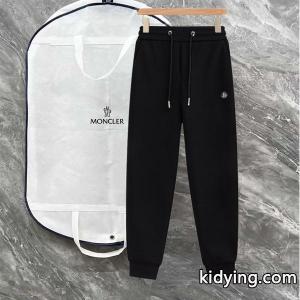 定番 ブラック サイドロゴ控えめ 大人モード感 秋冬人気 モンクレール コピー コピー 高品質 moncler コピー ジョガーパンツkidying2609zO1f