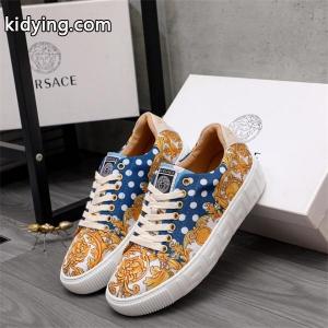 カジュアルシューズ 足馴染みのいい versace コピーブランド ヴェルサーチ コピーブランドスニーカーコピー スタイリッシュな印象ブランド コピー 激安(日本最大級)kidying26eKvmGf