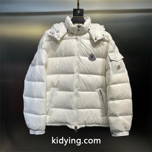 希少 ホワイト × カラーロゴ 洗練シンプル 軽量防寒 モンクレール コピーブランド 偽物 moncler コピーブランド ダウンジャケットkidying26XXPf4z