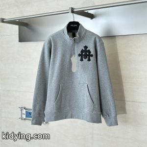 クロムハーツ コピー コピー Chrome hearts コピー パーカー ライトグレー 暖かみあふれる十字刺繍 個性的半ウィンドウ 人気爆発 秋冬定番kidying26L1feOv