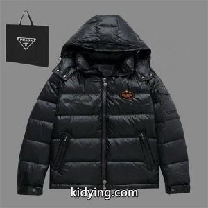 ブラック中綿ロゴ切替 上品ダーク 2026秋冬保温 prada コピーブランド プラダ コピーブランド コピー ダウンジャケット 人気ランキングkidying26e0XjWf