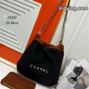 chanel コピーブランド 冬のプレミアム ブラック シェルパアクセント ロゴプリント シャネル コピーブランド 偽物 ショルダーバッグkidying26uGbq0f