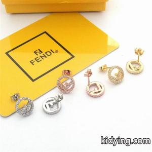 秋に着回しやすい フェンディ コピーピアス コピー fendi コピー ブランド コピー 激安(日本最大級)kidying2619L1jC