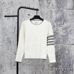 ホワイト 麻花纹 円领 セーター トムブラウン コピーブランド Thom browne コピーブランド コピー 秋冬立体感豊か 高級 モード系kidying26WT9HHv