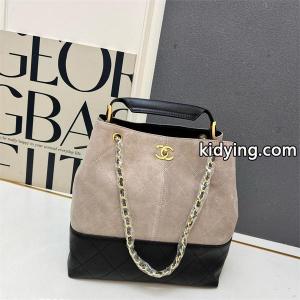 ベージュ & ブラック コントラストデザイン チェーンアクセント シャネル コピー 偽物 トートバッグ chanel コピー 2026秋冬kidying26aeGv0D