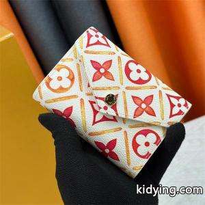 LOUIS vuitton コピーブランド 偽物 華やか 上品 モノグラム 三つ折り財布 軽い お洒落 ルイヴィトン コピーブランドkidying26LT1b8n