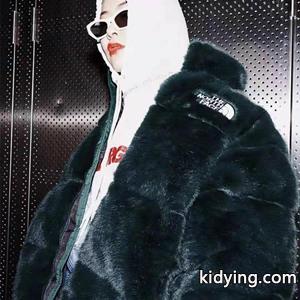 早速秋冬のトレンド登場 supreme コピー × THE NORTH face コピー スーパーコピーダウンジャケット 都会的な雰囲気kidying26X1fCyi