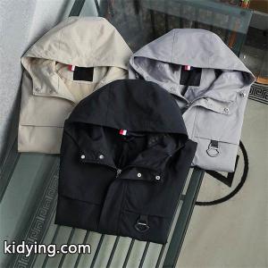 光沢のあるmoncler スーパーコピーコピーモンクレール スーパーコピージャケットメンズブラックのフード付きアウターkidying269feW1f