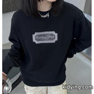 プルオーバーパーカー 冬のコーデも上品なイメージにしてくれる ディオール ブランド コピー dior ブランド コピー 秋冬のコーデの強い味方 冬ムードを盛り上げる_ブランド コピー 激安(日本最大級)kidying26DySzSr