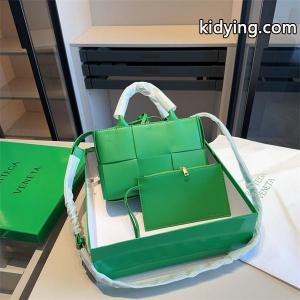 憧れの高級ブランドスーパー コピー ボッテガ　ハンドバッグBOTTEGA veneta スーパーコピー 存在感が高いバッグ スーパーコピーブランド激安通販 専門店kidying26qyWf0f