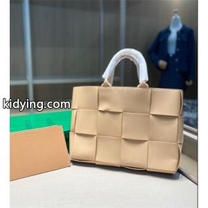 超人気美品◆  BOTTEGA veneta コピーブランド 新作登場活躍 _ボッテガ ヴェネタ コピーブランドトートバッグレディース_スーパーコピーブランド激安通販 専門店kidying26L9HL1v