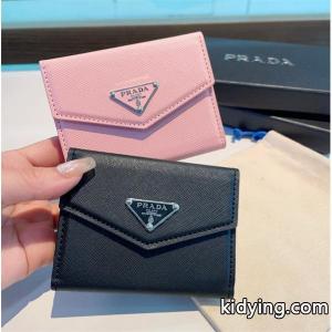 個性的なデザ 春夏新作 プラダ ブランド コピー prada ブランド コピープラダ ブランド コピーカードケース偽物 レディース財布スーパーコピーブランド激安通販 専門店kidying26115viC