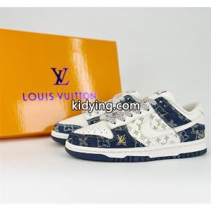 今季流行り 注目度の高い ルイ ヴィトン ブランド コピー スニーカーコピーLOUIS vuitton ブランド コピー カジュアルシューズ 人気爆発新作登場__ブランド コピー 激安(日本最大級)kidying26jSfySb