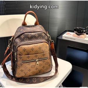 お得人気セール大歓迎旅行軽量防水レッドLOUIS vuitton コピーかばんルイ ヴィトン コピー リュックコピー大容量通勤通学オススメバッグkidying26C45DyC