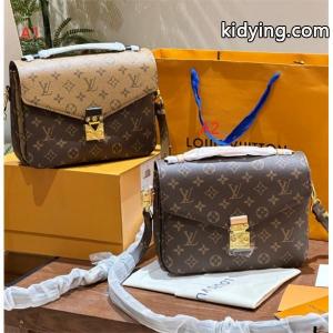 値下げるルイヴィトン コピー Monogram Reverse　ショルダーバッグ_ルイ ヴィトン コピー LOUIS vuitton コピー_ブランド コピー 激安(日本最大級)kidying26nOLnOj