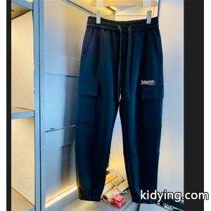 balenciaga スーパーコピーバレンシアガ スーパーコピースウェットパンツコピー 秋冬にきちんと感も漂うはスタイリング  今回の秋冬に欲しいスタイル_ブランド コピー 激安(日本最大級)kidying260z4jeC