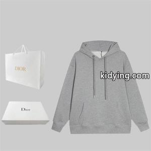 ディオール スーパーコピー dior スーパーコピー パーカーコピー 秋冬におしゃれな着こなし 冬ファッションの定番__ブランド コピー 激安(日本最大級)kidying26iyyOzq