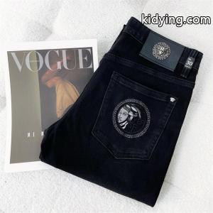 オフィスコーデもシャレ見え ヴェルサーチ コピーブランドversace コピーブランド こなれた雰囲気が特徴 ジーンズ_ヴェルサーチ コピーブランド versace コピーブランド_ブランド コピー 激安(日本最大級)kidying26qqaiuq