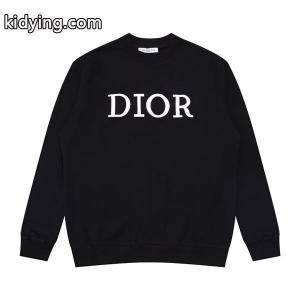 秋冬におしゃれな着こなし ディオール ブランド コピートレーナコピー dior ブランド コピー  秋冬ファッションに合わせたい_ブランド コピー 激安(日本最大級)kidying26KDKT9f
