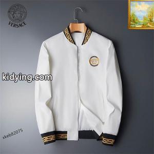 2色可選 ブルゾン秋冬最新のトレンド 冬のおしゃれをレベルアップ ヴェルサーチ コピー versace コピー コピー 激安(日本最大級)kidying26DG9f8z