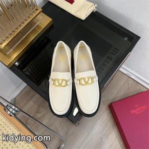 valentino ブランド コピー 落ち着いた秋冬ファッションを楽しむ ヴァレンティノ ブランド コピー 普段使いもオフィスもOK レザーブーツ 簡単に秋冬の雰囲気を演出_ヴァレンティノ ブランド コピー valentino ブランド コピー_ブランド コピー 激安(日本最大級)kidying26qSfKXf
