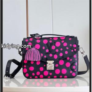 上品上質なルイヴィトン コピーブランドハンドバッグコピーLV x YK Pochette Métis M46420機能性ある 激安(日本最大級)kidying26r4L1Hn