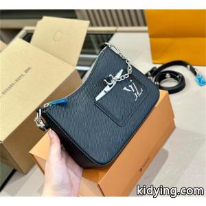 上品なアイテムルイヴィトン コピーブランド　アンクル 耐水性あるショルダーバッグ_ルイ ヴィトン コピーブランド LOUIS vuitton コピーブランド_ブランド コピー 激安(日本最大級)kidying26K1HXne