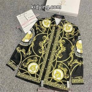 シャツ 秋冬のコーデの強い味方 versace コピー 動きやすく楽チンなスタイル ヴェルサーチ コピー 防寒とおしゃれを両立させるコーデ_ヴェルサーチ コピー versace コピー_ブランド コピー 激安(日本最大級)kidying26num4PD