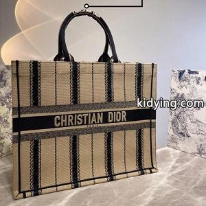 超人気トートバッグ評判高い Book Toteブランドバッグ偽物 ディオール コピーブランド  dior コピーブランドkidying26T1n41v