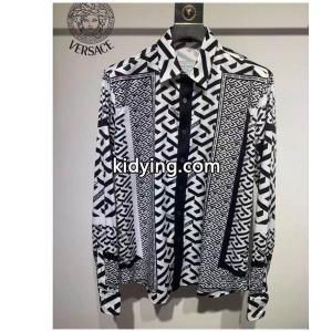 秋冬の色味が叶える華やかコーデ versace スーパーコピー 寒い季節の王道アイテム ヴェルサーチ スーパーコピー 秋冬らしいカジュアルな雰囲気を持つ シャツ_ヴェルサーチ スーパーコピー versace スーパーコピー_ブランド コピー 激安(日本最大級)kidying26HLLHri