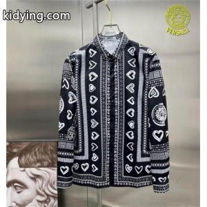 ヴェルサーチ スーパーコピーversace スーパーコピー オシャレスタイルは今季も 長袖 /ロンT/ロングT/ロングTシャツ おしゃれに着こなせる_ヴェルサーチ スーパーコピー versace スーパーコピー_ブランド コピー 激安(日本最大級)kidying26GH1Hne