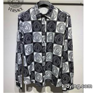 カジュアルもある絶妙な雰囲気 長袖 /ロンT/ロングT/ロングTシャツ 春夏は継続系のトレンド ヴェルサーチ コピーversace コピー_ヴェルサーチ コピー versace コピー_ブランド コピー 激安(日本最大級)kidying26za8zKD