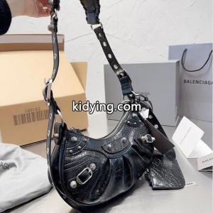 balenciaga コピーのトレンド新品 25cm　バレンシアガ コピー コピー 激安Le cagoleバックkidying26LfeCCu