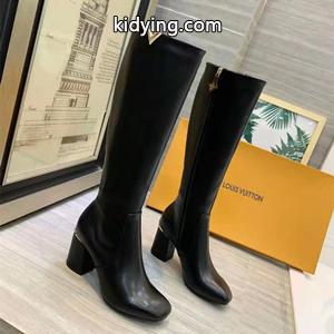 Louis vuitton スーパーコピー ヴィトンスーパーコピーロングブーツ 2色展開 洗練されたスタイルのハイヒール 足に馴染みkidying26uOXf0z