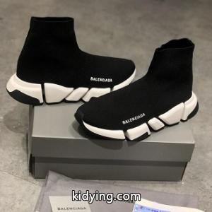 超人気の高品質 balenciaga コピー バレンシアガ コピー コピー スニーカー 男女問わずに馴染みやすい 3色展開kidying26bqim0r