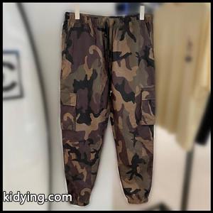 タイムセールの目玉商品 supreme ブランド コピー ヴィトン コピー パンツ ストリート感あふれる 個性でトレンドkidying26e4DmGr