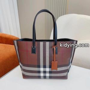 スタイルアップ レディースバッグ トートバッグ 2026モデル バーバリー コピー burberry コピー ストリート感あふれ_バーバリー コピー レディースバッグ_バッグ レディース_スーパーコピーブランド激安通販 専門店kidying26HfOHzi