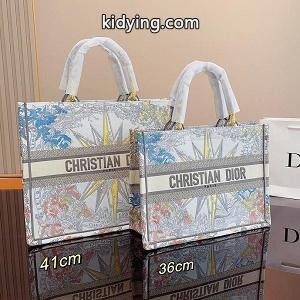 ディオール コピーブランド dior コピーブランド 秋めいたコーデに仕上げるトートバッグ  ファッションコーデ_ディオール コピーブランド dior コピーブランド_ブランド コピー 激安(日本最大級)kidying26nuqyKf