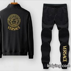 versace コピーブランド2026新品 ヴェルサーチ コピーブランドスーパーコピーセットアップ　裏起毛 暖かさもバッチリ 冬に気兼ねなく着られるkidying26PbemGb