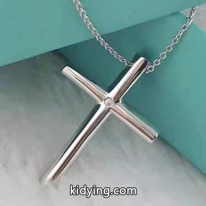 ニューヨークが誇る コピー tiffany&Co コピー ティファニー コピー クロス ペンダント 上品に華やかな輝きを放つ シンプル主義kidying26fWPfae