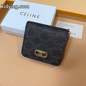 celine コピー日本札収納＋小銭 セリーヌ コピースーパーコピー 名刺入れ シボ感レザー 人気のお上品なお色 使い勝手の良いkidying26qy0Pjy