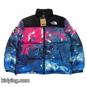 個性的に仕上げてThe North face コピーブランド × INVINCIBLE ノースフェイスダウン偽物優良販売 暖かさもバッチリ 男女兼用kidying26599bKf