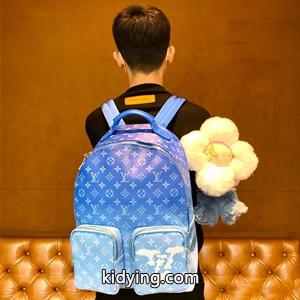 20FW好評のリュック LOUIS vuitton コピー コピー バックパック MULTIPOCKET サマースタイルを満喫kidying26WbaqCe