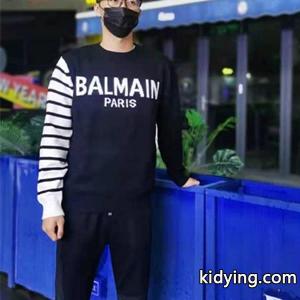 おしゃれ着こなしbalmain スーパーコピー バルマン スーパーコピー メンズ コピーセーター 個性でトレンド 唯一無二の存在感を放つkidying26vSrWny