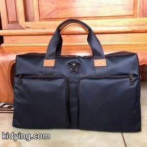 華やかに魅せる秋冬コーデ ハンドバッグ ヴェルサーチ コピーブランド 肌寒い季節に欠かせない versace コピーブランド 季節を感じた秋冬ファッション_ヴェルサーチ コピーブランド versace コピーブランド_ブランド コピー 激安(日本最大級)kidying26ziCiSj