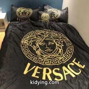気軽に洗えるアイテム ヴェルサーチ コピー 肌にやさしい高級綿 versace コピー ブランケットセレブ愛用　贈り物にも最適_ヴェルサーチ コピー versace コピー_ブランド コピー 激安(日本最大級)kidying26Lni4jy