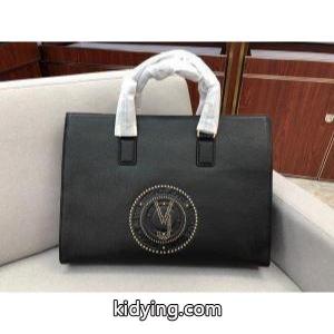 秋冬おしゃれをより楽しませる ヴェルサーチ スーパーコピー 冬のお出かけの相棒に versace スーパーコピー 秋冬カジュアルの定番 ハンドバッグ 着回し力の高いが魅力_ヴェルサーチ スーパーコピー versace スーパーコピー_ブランド コピー 激安(日本最大級)kidying26WbGn4D