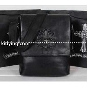 フロントに大きい花模様ロゴが付くクロムハーツ コピー、Chrome hearts コピーの黒いメンズショルダーバッグ_クロムハーツ コピー CHROME hearts コピー_ブランド コピー 激安(日本最大級)kidying261ruSXj