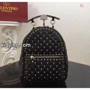 ロックスタッズ スパイク バックパックPW0B0B62NLY 0NOヴァレンティノ コピーブランド コピーvalentino コピーブランド機能性バツグン女性バッグkidying26TjWjOj